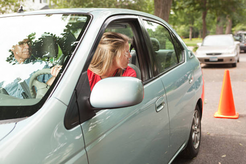 aulas de carro para habilitados